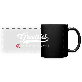 Greetsiel Koordinaten - Panorama-Tasse farbig - Schwarz - Vorne