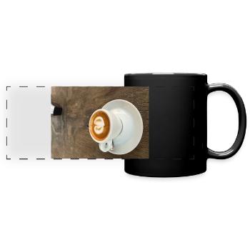 Coeur Latte Art sur Bois - Mug panoramique uni - noir - Devant