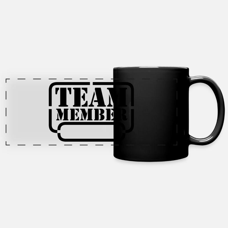 name your team member - Panorama-Tasse farbig - Schwarz