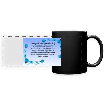 Beruhigender Bibelvers mit blauen Blumen - Panorama-Tasse farbig - Schwarz - Vorne