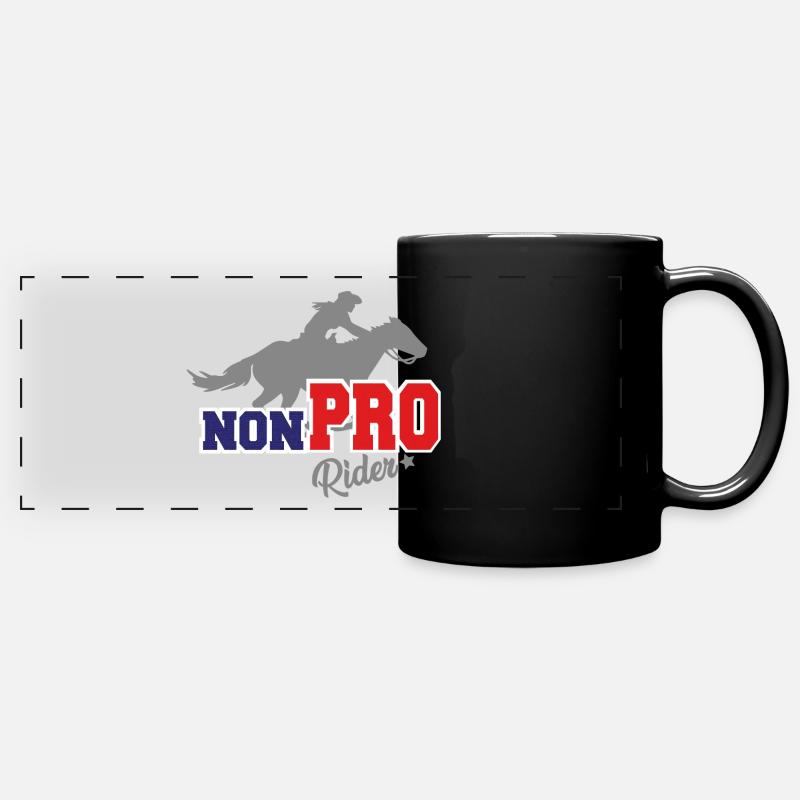 Reining Non Pro Westernreiterin auf Pferd - Panorama-Tasse farbig - Schwarz