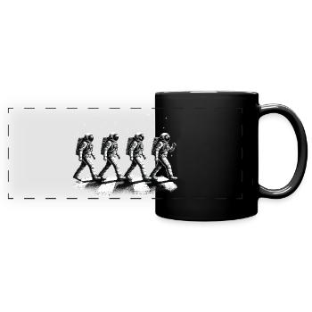 Wandelnde Astronauten Weltraumforschung - Panorama-Tasse farbig - Schwarz - Vorne