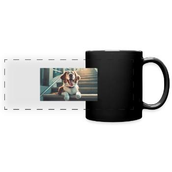 Niedliche Tiere chillen – Hund auf Treppe - Panorama-Tasse farbig - Schwarz - Vorne