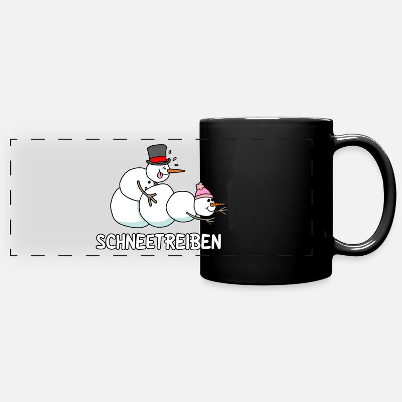Schneetreiben - Panorama-Tasse farbig - Schwarz