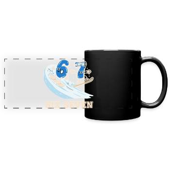 67 Six Seven Snowboarder Wintersport - Panorama-Tasse farbig - Schwarz - Vorne