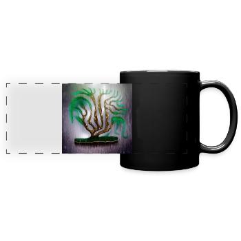 Alter Baum an regnerischen Sommertagen - Panorama-Tasse farbig - Schwarz - Vorne