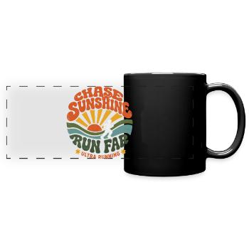 Ultralauf – Jage Sonnenschein, Lauf weit - Panorama-Tasse farbig - Schwarz - Vorne