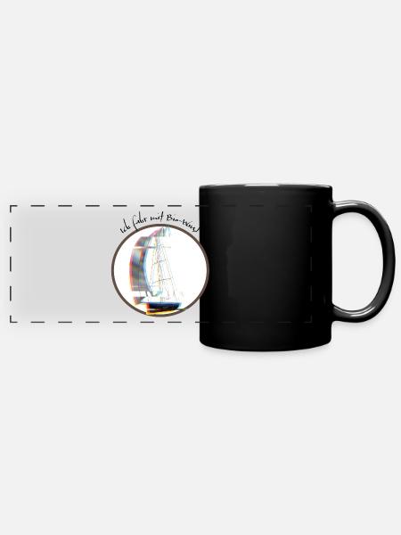 Segelboot "Ich fahr mit Bio-Wind" - Panorama-Tasse farbig - Schwarz