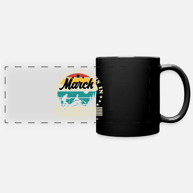 Mars 2003. Cadeau d'anniversaire mars 2003. - Mug panoramique uni - noir