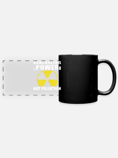 Kernkraft - Stolzer Nuklearingenieur - Panorama-Tasse farbig - Schwarz