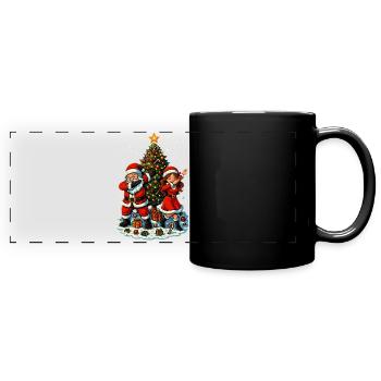 Dabbing Santa & Mrs. Claus in front of Christmas tree - Full Colour Panoramic Mug - black - Front