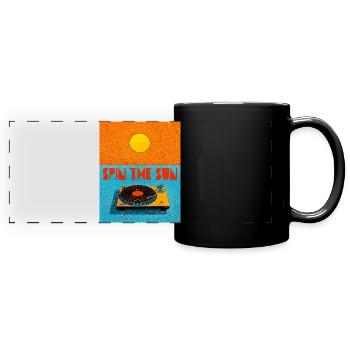 Vintage Plattenspieler unter Sonne - Panorama-Tasse farbig - Schwarz - Vorne