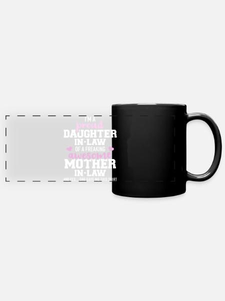 Schwiegertochter - Panorama-Tasse farbig - Schwarz