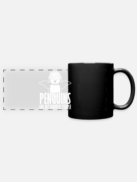 Penguin with Beanie Penguins - Panorama-Tasse farbig - Schwarz