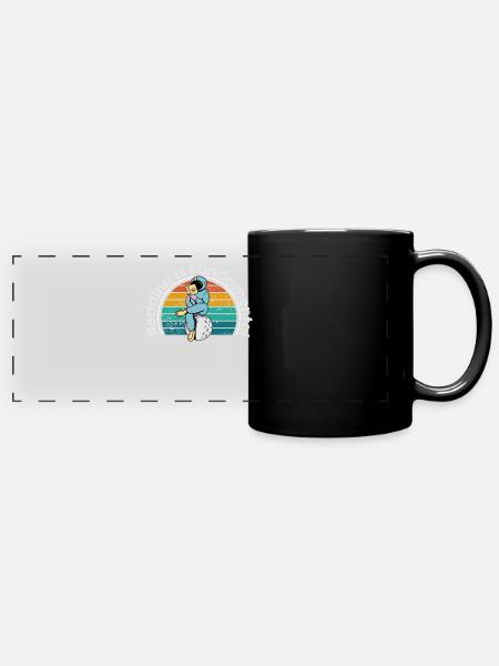 Reading Is Fundamental - Panorama-Tasse farbig - Schwarz