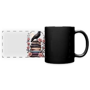 Bücherstapel mit Rabe - Panorama-Tasse farbig - Schwarz - Vorne