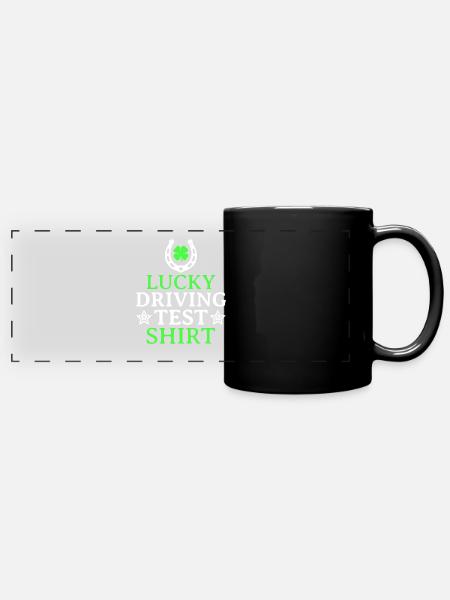 Fahrprüfung - Fahrprüfung Führerschein - Panorama-Tasse farbig - Schwarz