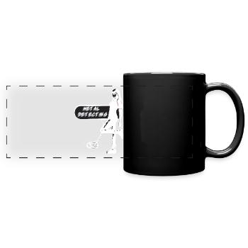 Sexy Schatzsucherin mit Metalldetektor - Panorama-Tasse farbig - Schwarz - Vorne