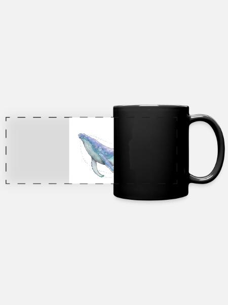 Buckelwal - Panorama-Tasse farbig - Schwarz