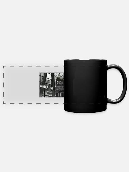 Dunkles Design - Panorama-Tasse farbig - Schwarz