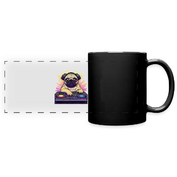 Mops Hund DJ Geschenkidee - DJ Hund - Panorama-Tasse farbig - Schwarz - Vorne