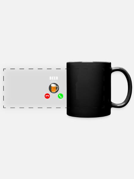 Bier ruft / Beer Is Calling - Panorama-Tasse farbig - Schwarz