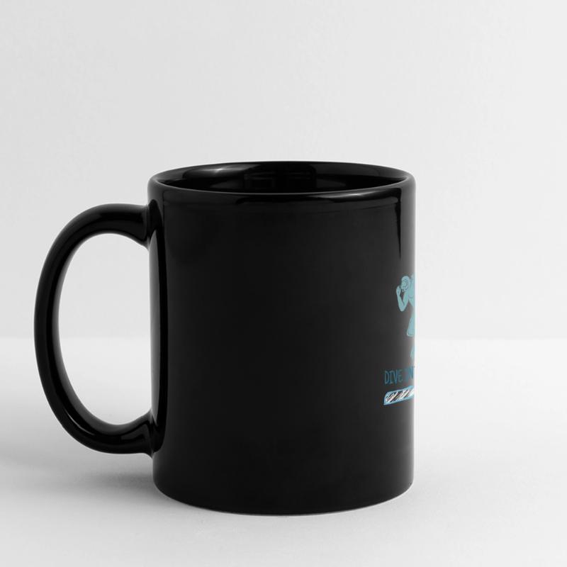 Plongez dans les conceptions de plongeurs rétro profondes présentes Mug panoramique uni