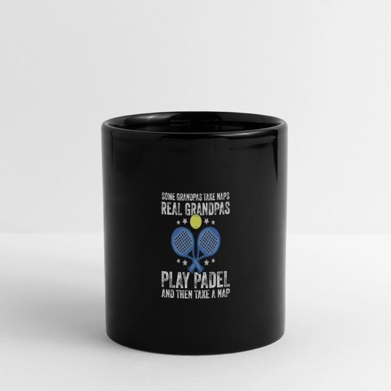 Einige Omas Machen Ein Nickerchen Echtes Panorama-Tasse farbig
