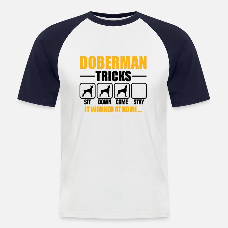 Doberman Tricks - Männer Baseball-T-Shirt - Weiß/Navy