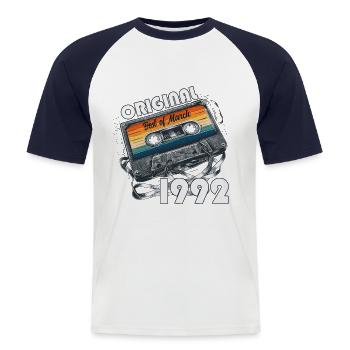 33ème anniversaire cadeau homme cassette mars 1992 - T-shirt baseball manches courtes Homme - blanc/marine - Devant - Nik (191cm)