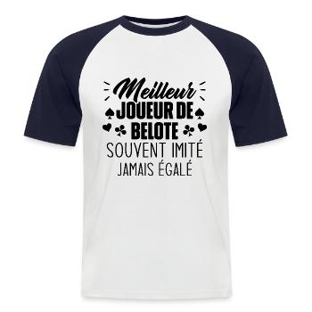 Jamais égalé meilleur joueur de belote - T-shirt baseball manches courtes Homme - blanc/marine - Devant - Nik (191cm)