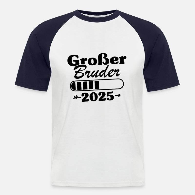 Großer Bruder Loading 2025 - Männer Baseball-T-Shirt - Weiß/Navy