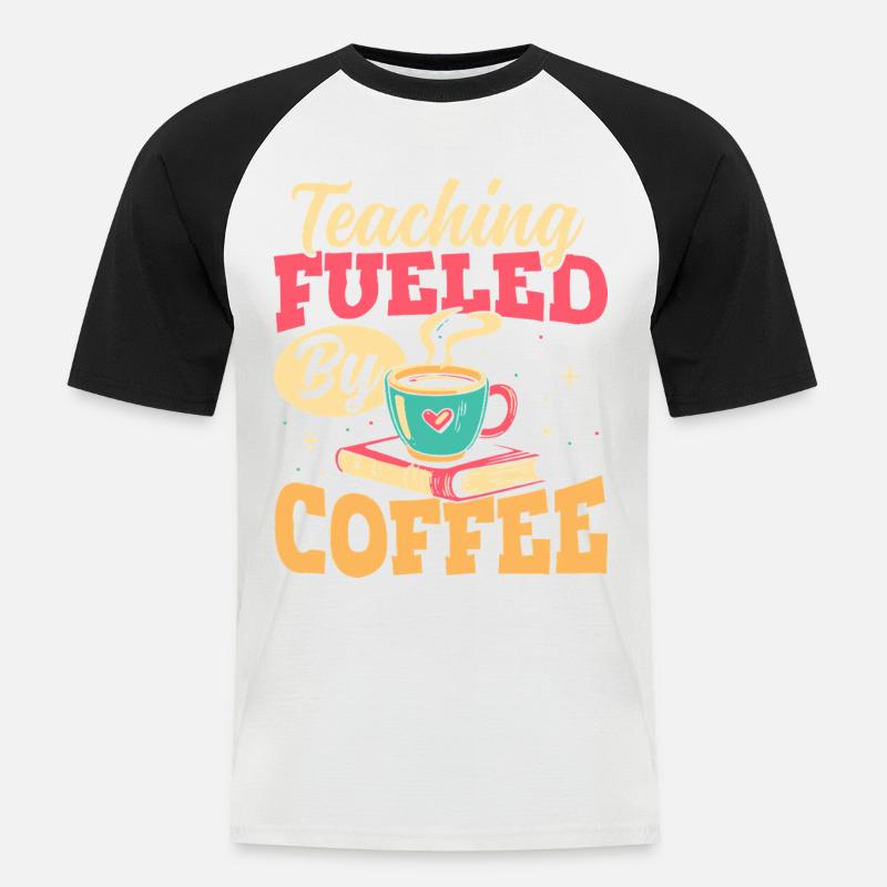 Der Unterricht Wird Von Kaffeepädagogen - Männer Baseball-T-Shirt - Weiß/Schwarz
