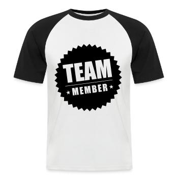 Membres de l’équipe - T-shirt baseball manches courtes Homme - blanc/noir - Devant - Nik (191cm)