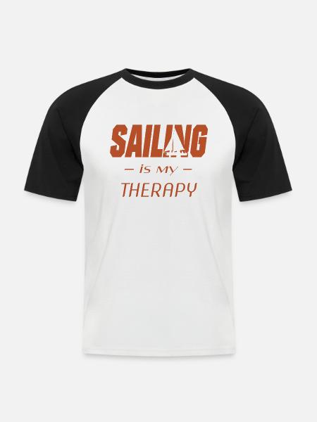 sailing is my therapy - Männer Baseball-T-Shirt - Weiß/Schwarz