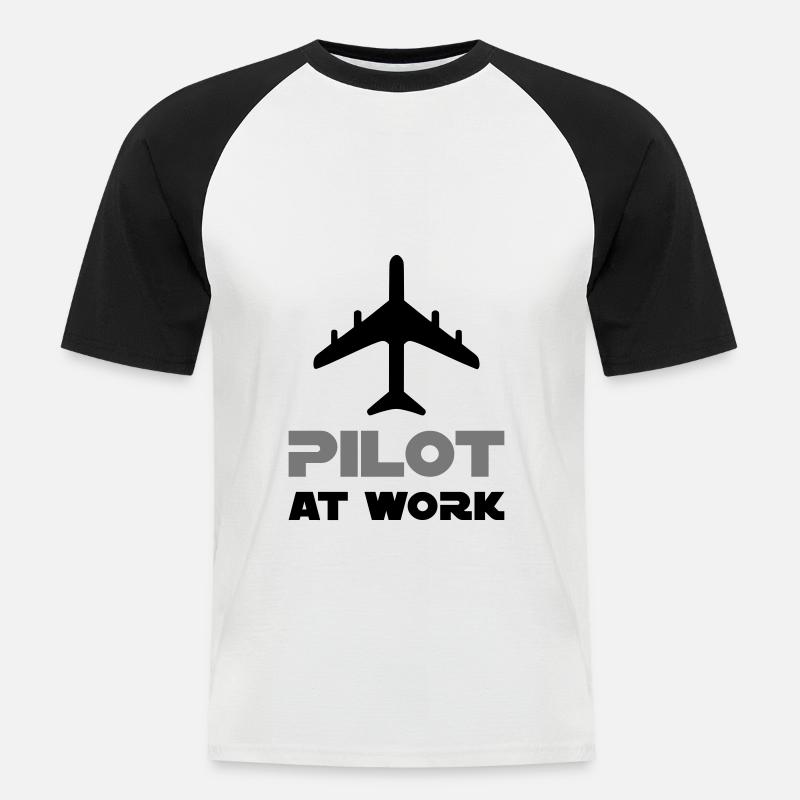 Pilot at work (Flugzeug) - Männer Baseball-T-Shirt - Weiß/Schwarz