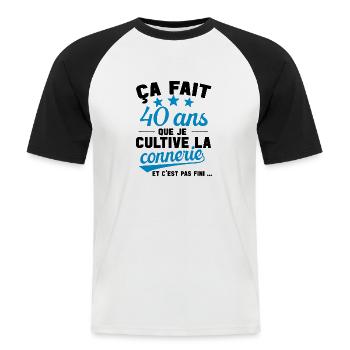 40 ans que je cultive la connerie anniversaire - T-shirt baseball manches courtes Homme - blanc/noir - Devant - Nik (191cm)