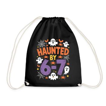 Verfolgt von 6-7 Halloween Mathe-Wortspiel Design - Turnbeutel - Schwarz - Vorne