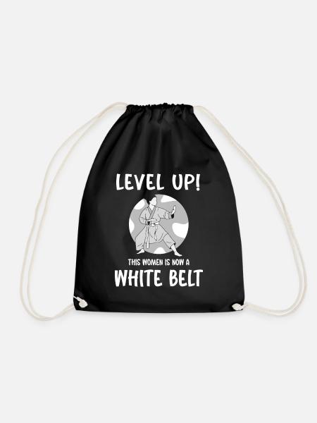 Level Up! This women is now a white belt - Turnbeutel - Schwarz