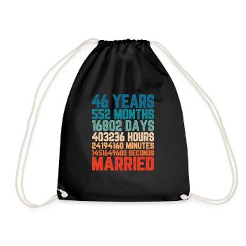 46 Jahre verheiratet Hochzeit Ehe Spruch Geschenk - Turnbeutel - Schwarz - Vorne