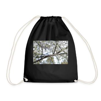 Une flûte noire entre les branches et les fleurs. - Sac de sport léger - noir - Devant