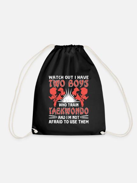Jungs, die Taekwondo trainieren - Turnbeutel - Schwarz