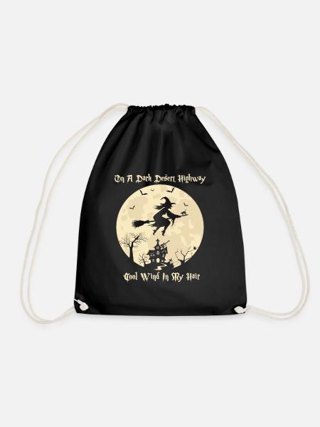 On A Dark Desert Highways Witch Riding Brooms - Turnbeutel - Schwarz