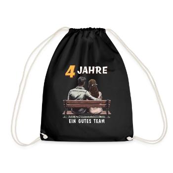 4 YEARS A GOOD TEAM MAN WOMAN - Drawstring Bag - black - Front