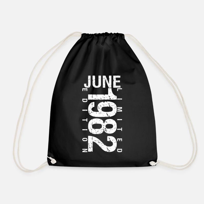 June 1982 June birthday gift June 1982 - Drawstring Bag - black