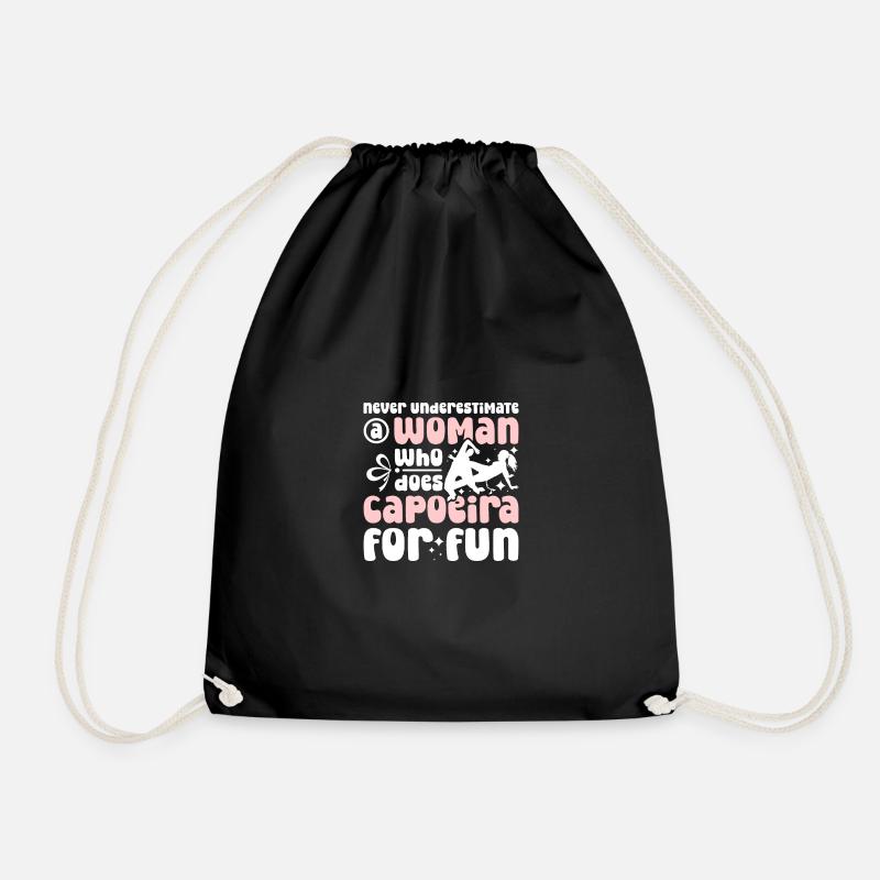 Never underestimate a woman who does Capoeira - Turnbeutel - Schwarz