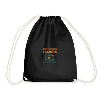 I Garden, I Drink – Gardening in style - Drawstring Bag - black - Front