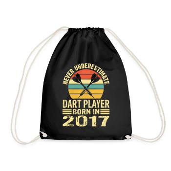 Never Underestimate Dart Player Born In 2017 - Turnbeutel - Schwarz - Vorne