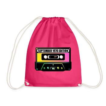 50. Geburtstag September 1976, Musik - Turnbeutel - Fuchsia - Vorne