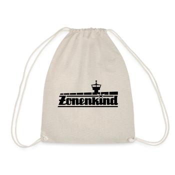 Zonenkind mit Grenzmauer und Turm - Turnbeutel - Natur - Vorne